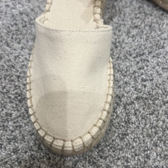 Brand new cream color wedge sandals - Picture 5 of 8
